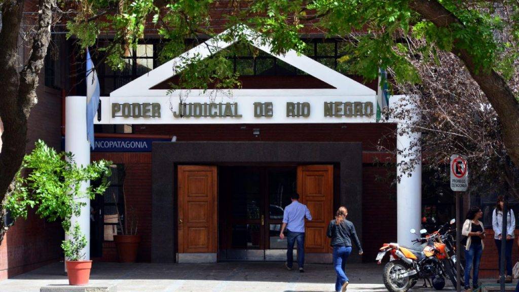 Fue despedida tras 20 años de servicio "en negro y la Justicia ordenó que reciba una indemnización millonaria